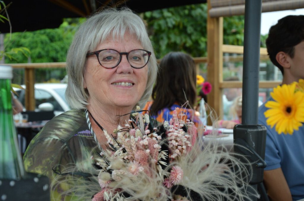 Ria
[cf_value name=